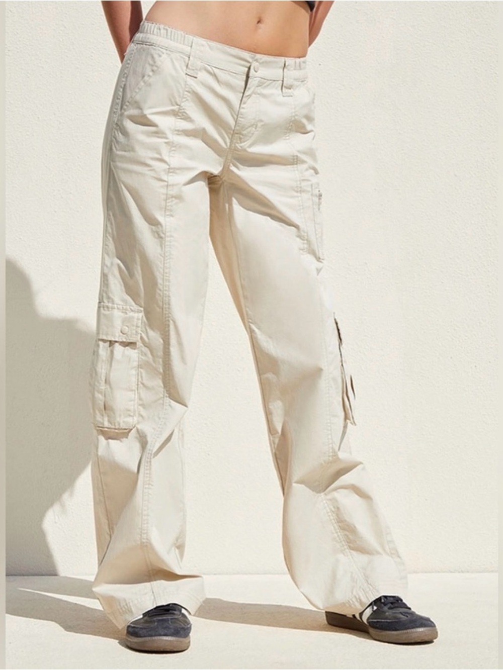 PacSun low rise cargo puddle pants in Alfalfa / light sage green Size XS